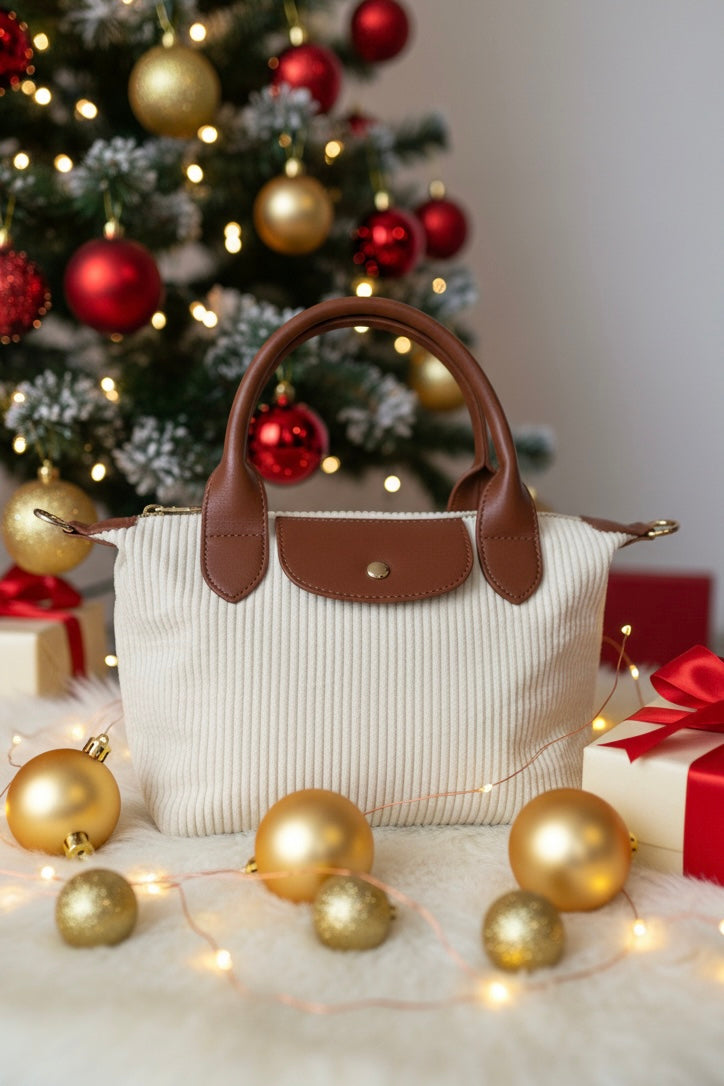 Accessoires – Bijoux, Sacs et Détails qui Font la Différence