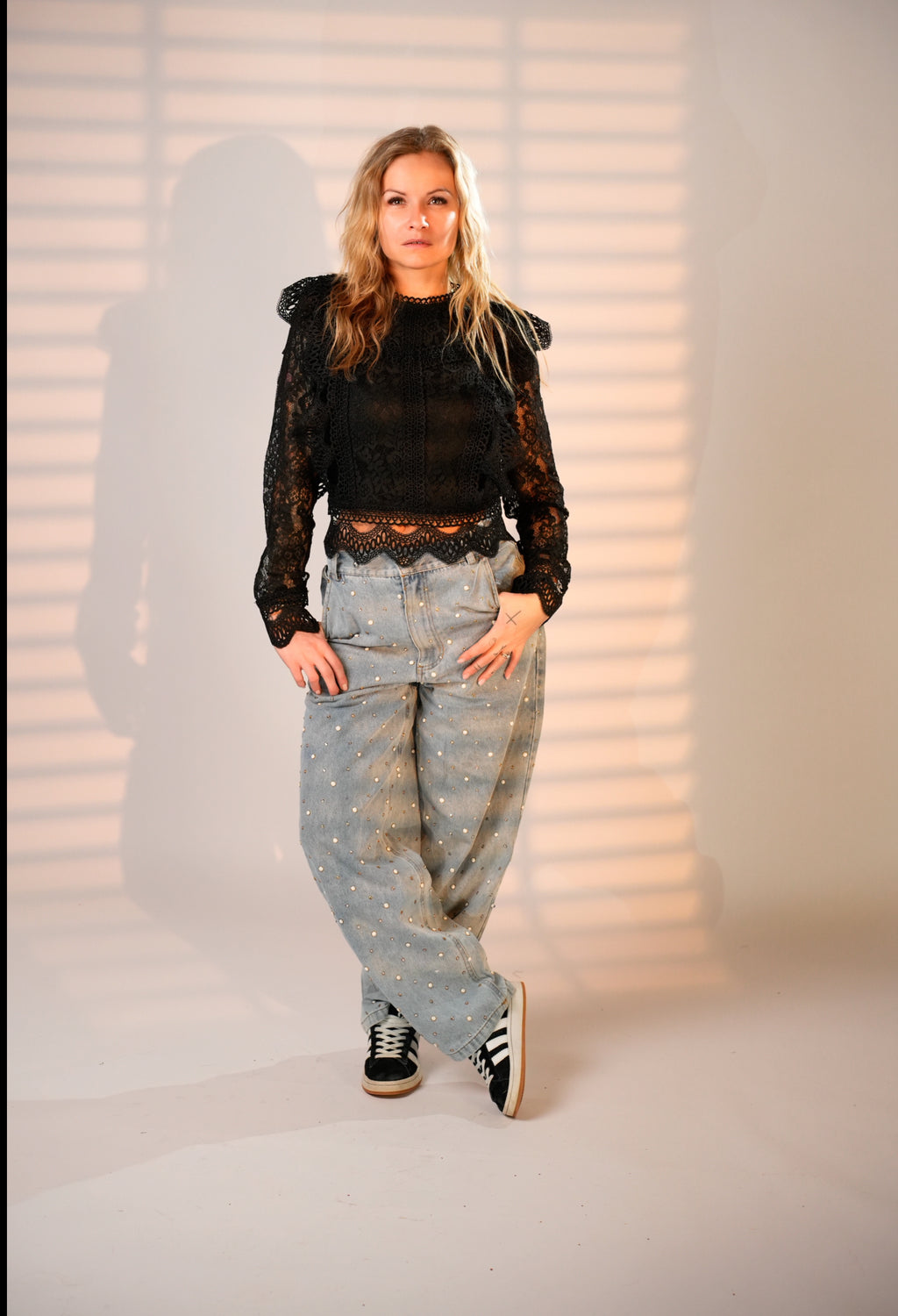 Blouse dentelle noir