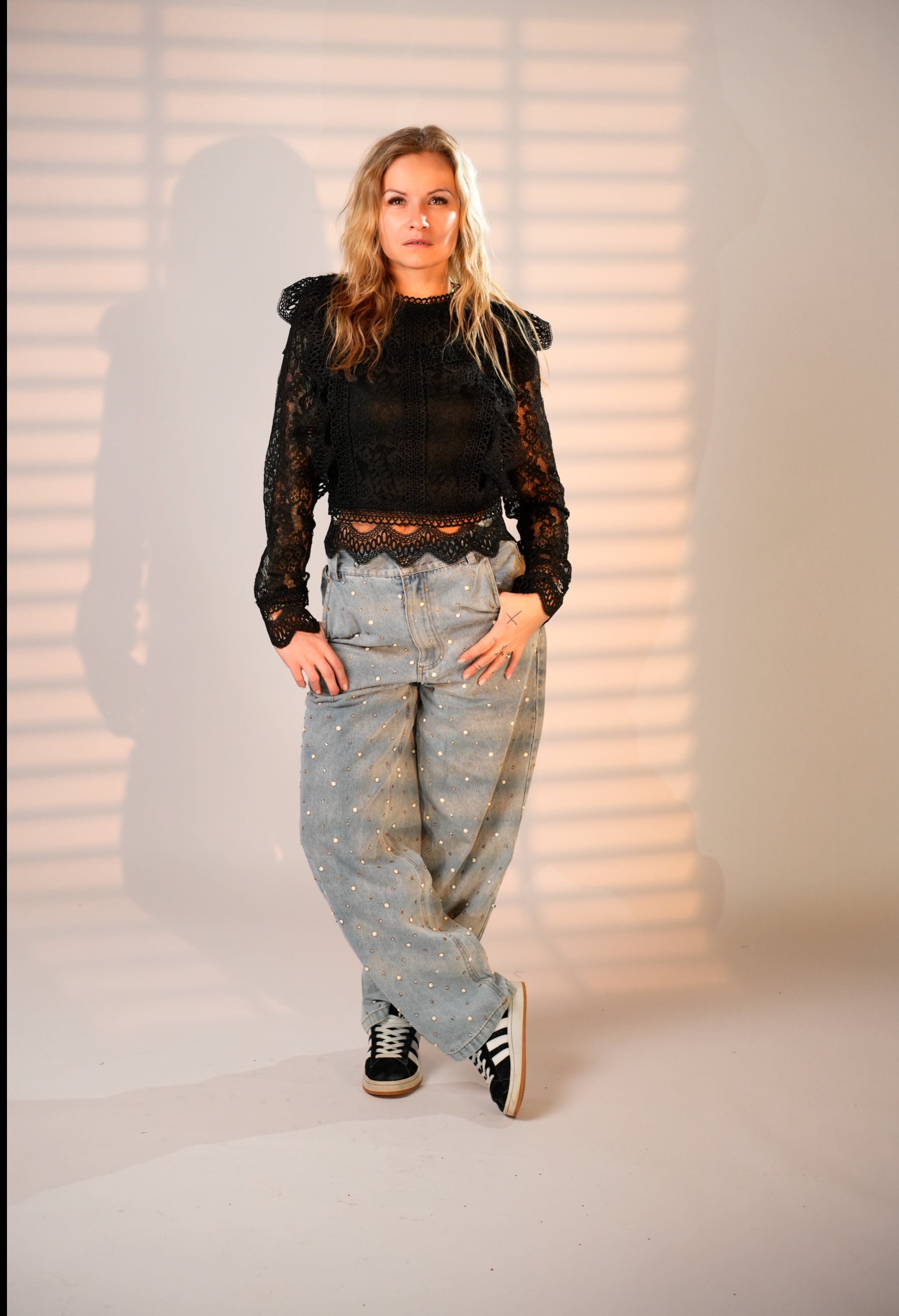 Blouse dentelle noir