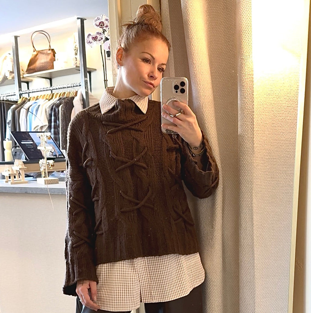 Pull en maille torsadée